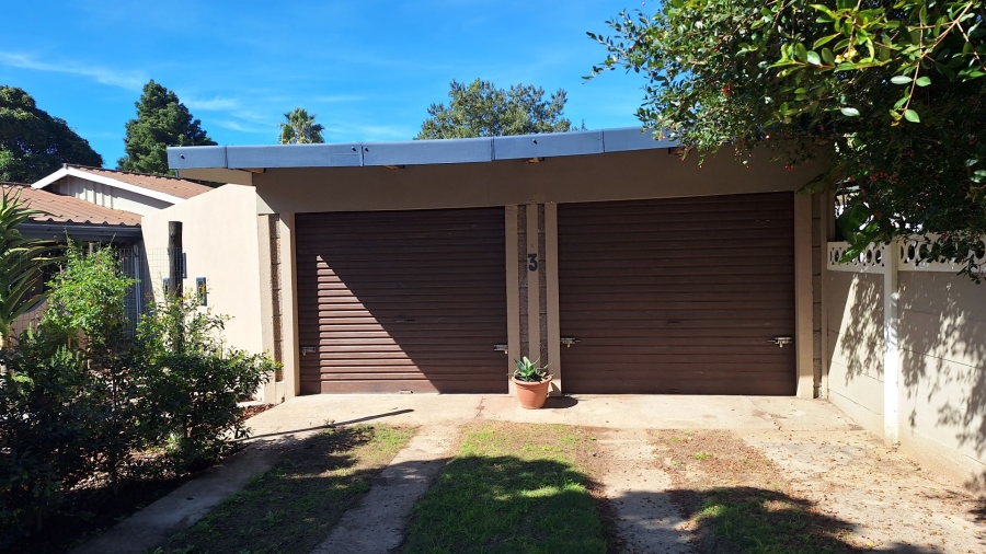4 Bedroom Property for Sale in Twee Rivieren Western Cape